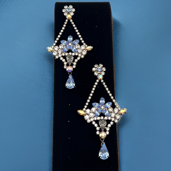 🔶NICKY BUTLER FASHION Blue Crystal Flower Basket Chandelier Drop Earrings NEW - Picture 2 of 16